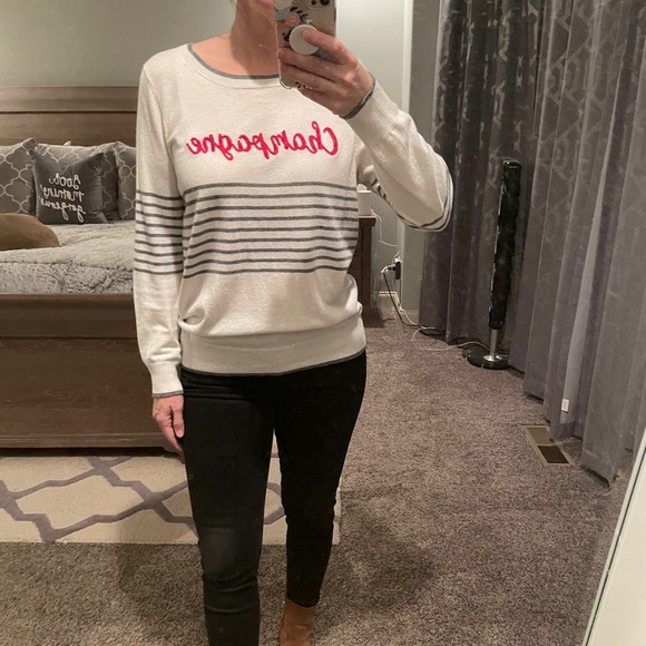 Champagne Sweater - Picture 4 of 6